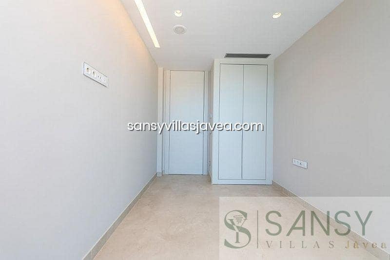 4 bedroom Apartment for sale in Benidorm - € 1,650,000 (Ref: 9041855)