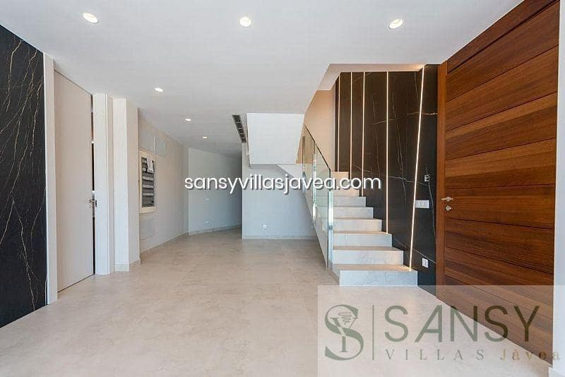 4 bedroom Apartment for sale in Benidorm - € 1,650,000 (Ref: 9041855)