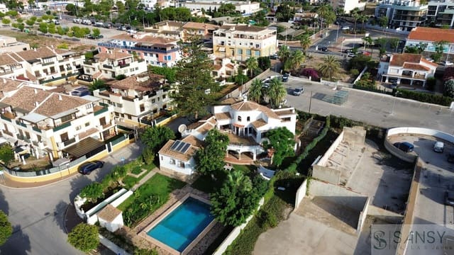 7 soveværelse Villa til salg i Centro ciudad, Javea / Xàbia med swimmingpool garage - € 850.000 (Ref: 9043858)
