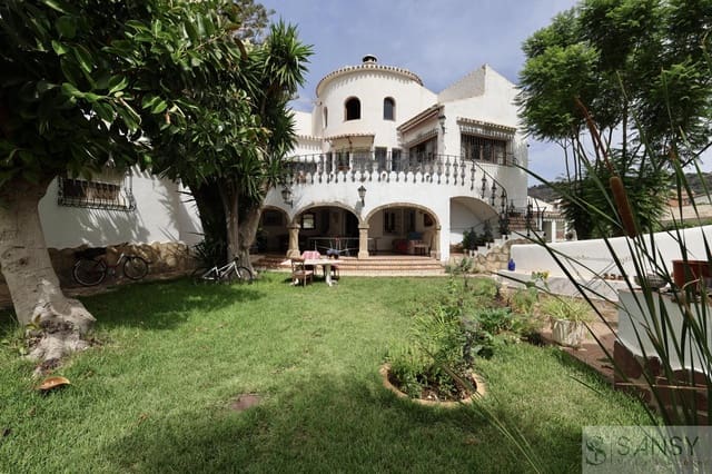 7 soveværelse Villa til salg i Centro ciudad, Javea / Xàbia med swimmingpool garage - € 850.000 (Ref: 9043858)