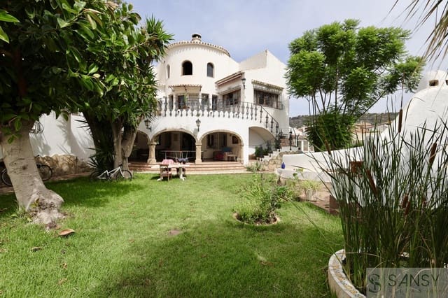 7 soveværelse Villa til salg i Centro ciudad, Javea / Xàbia med swimmingpool garage - € 850.000 (Ref: 9043858)