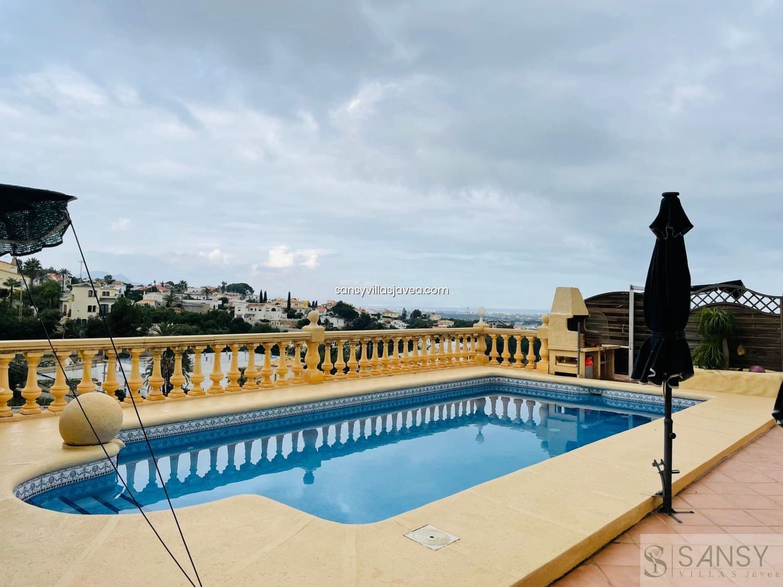 4 sypialnia Willa na sprzedaż w Denia - 565 000 € (Ref: 9043869)