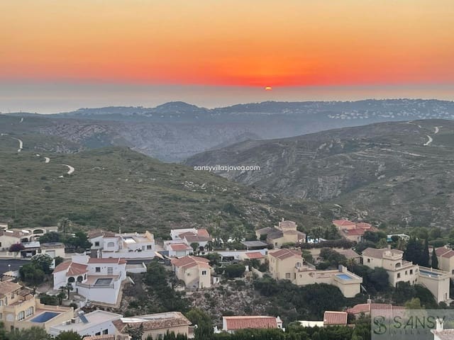 5 slaapkamer Villa te koop in Cumbre del Sol, Benitachell / Benitatxell - € 690.000 (Ref: 9043871)