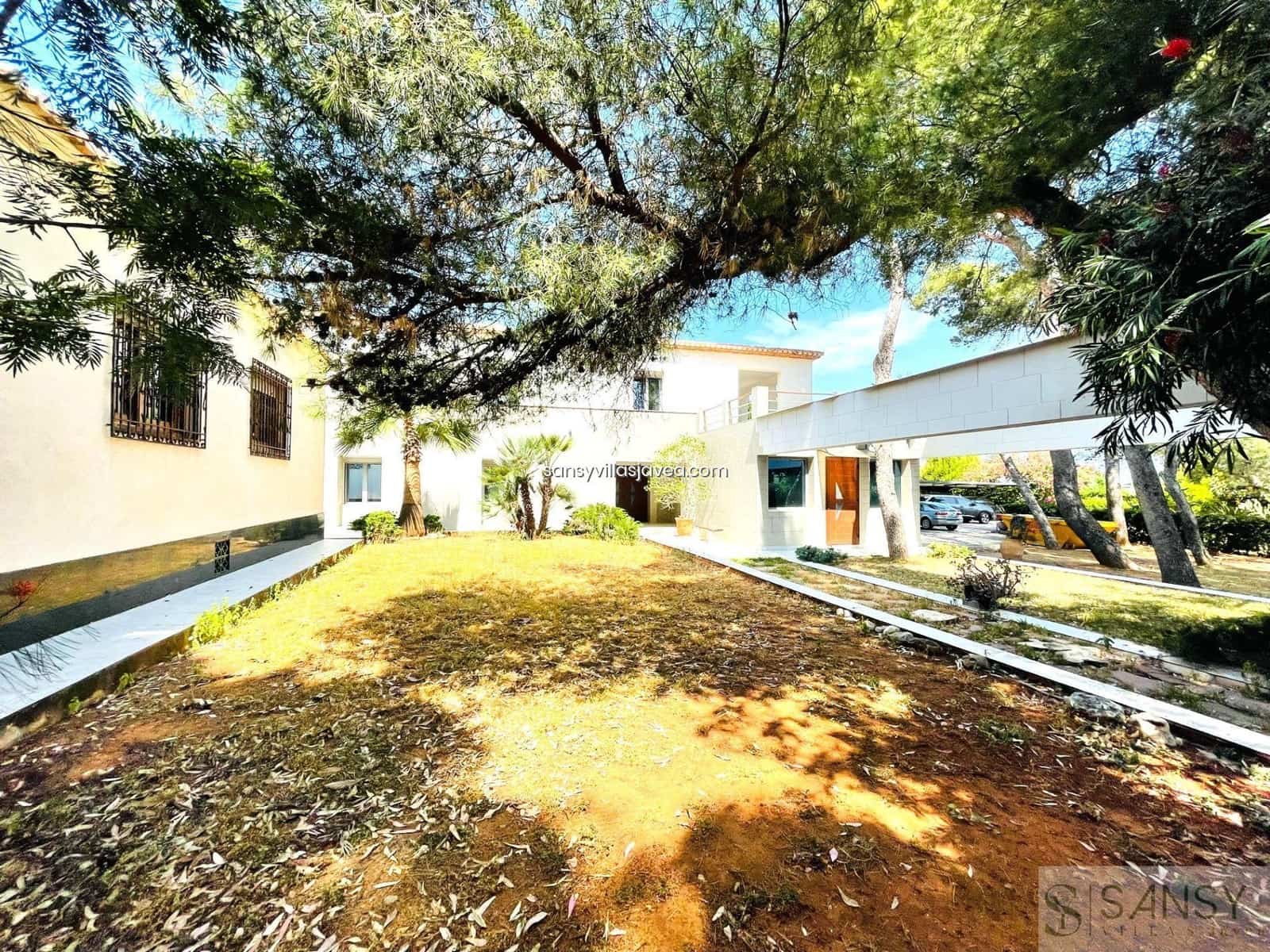 6 slaapkamer Villa te koop in Denia - € 3.380.000 (Ref: 9043877)
