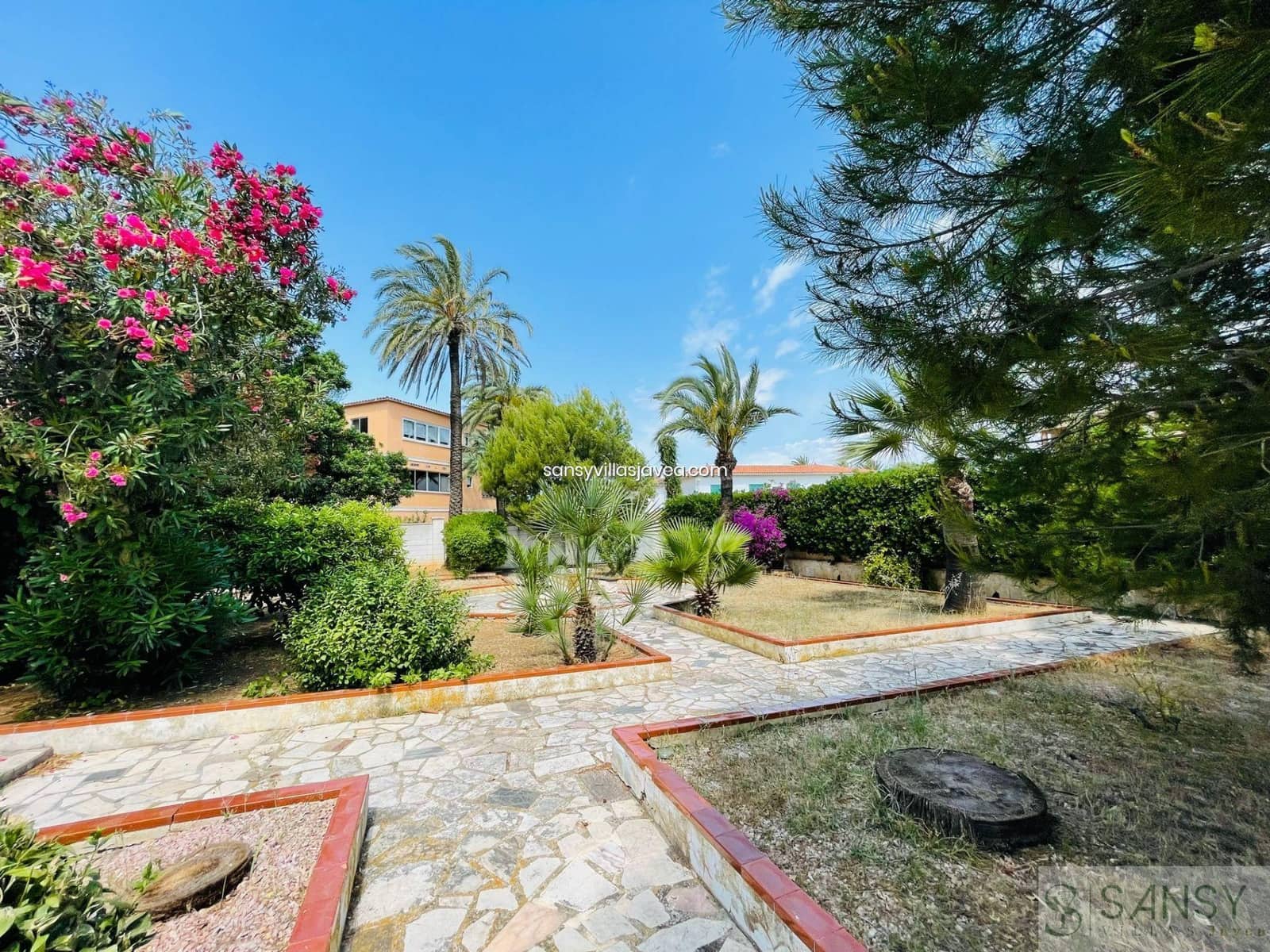 6 slaapkamer Villa te koop in Denia - € 3.380.000 (Ref: 9043877)