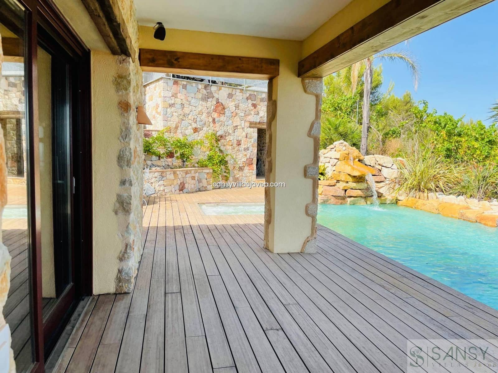 5 slaapkamer Villa te koop in Denia - € 1.250.000 (Ref: 9043878)