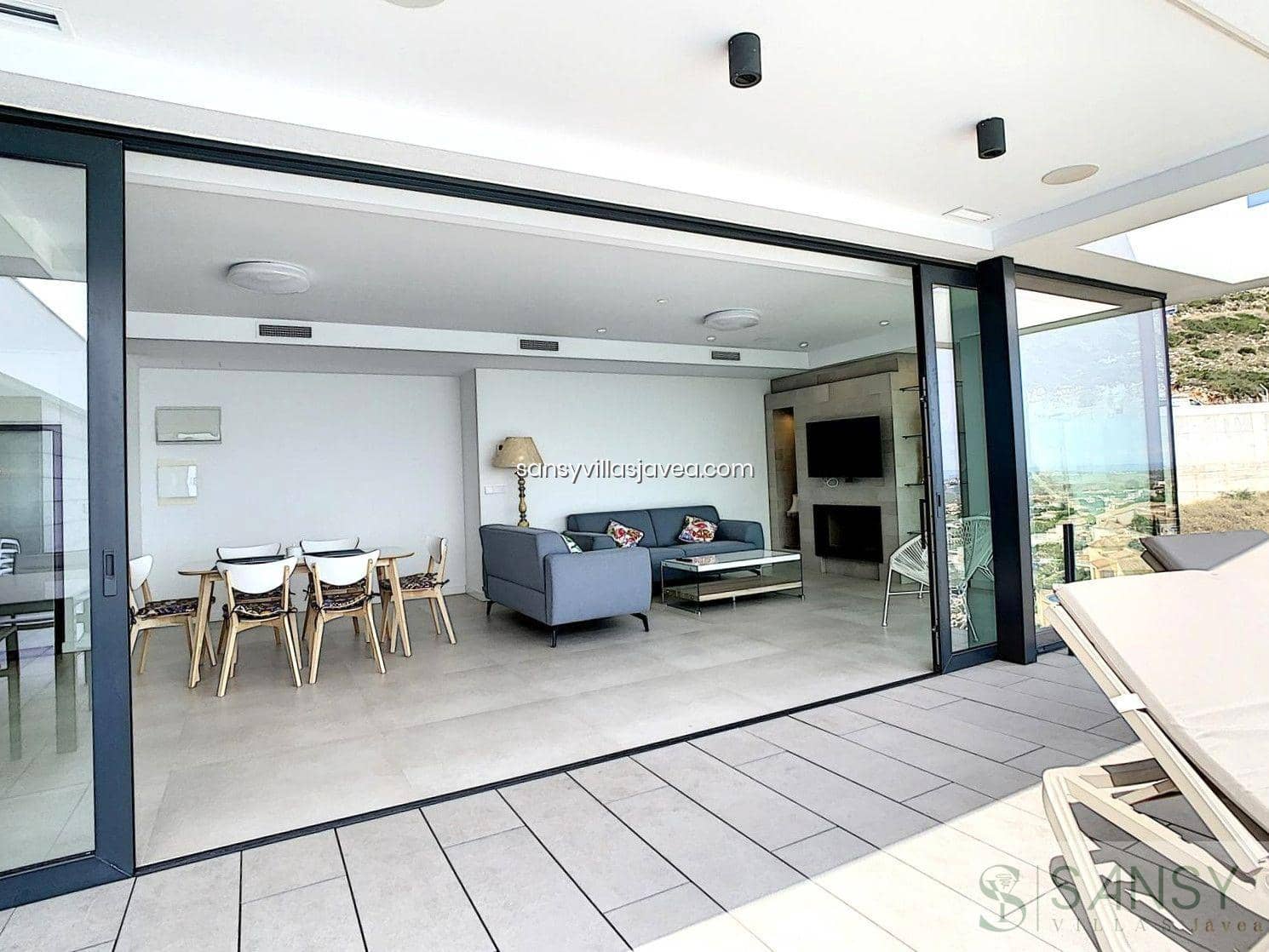 4 bedroom Villa for sale in Cumbre del Sol - € 1,185,000 (Ref: 9043880)