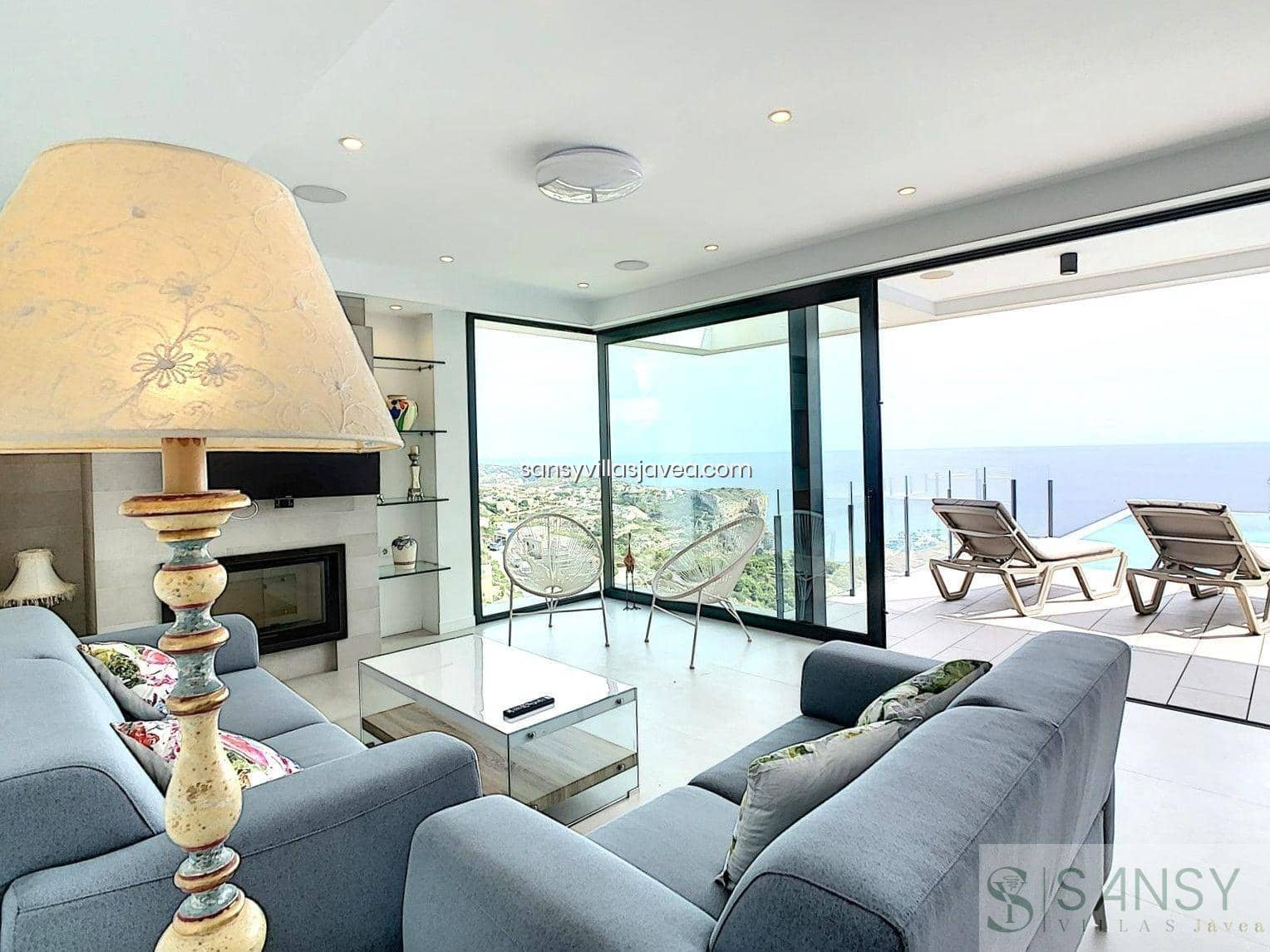 4 bedroom Villa for sale in Cumbre del Sol - € 1,185,000 (Ref: 9043880)