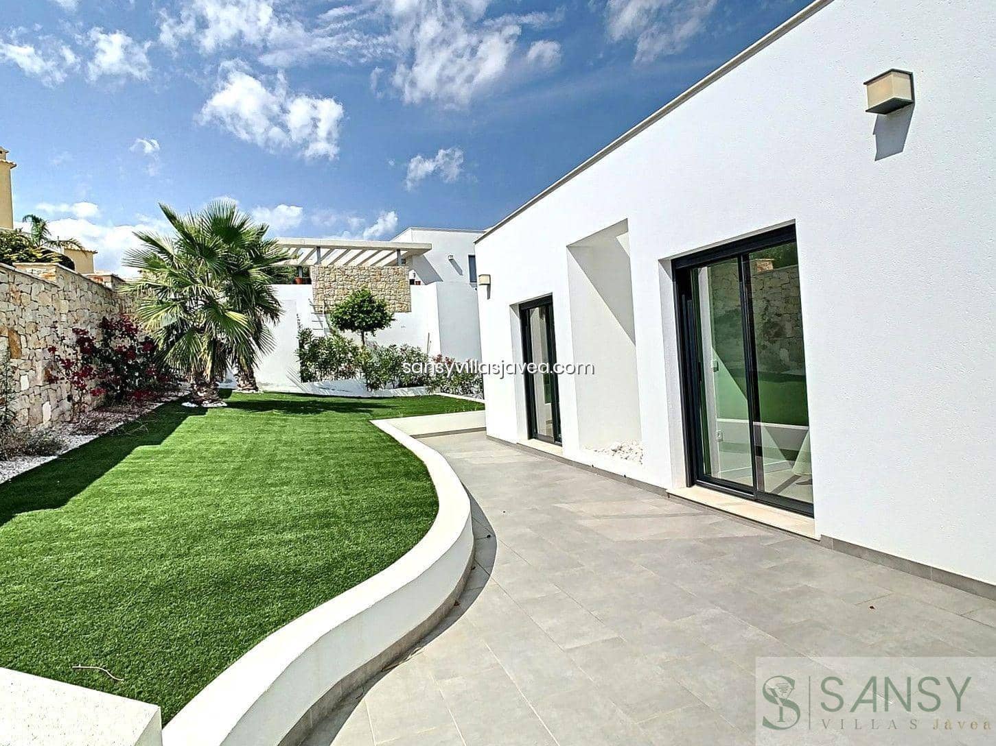 4 bedroom Villa for sale in Cumbre del Sol - € 1,185,000 (Ref: 9043880)