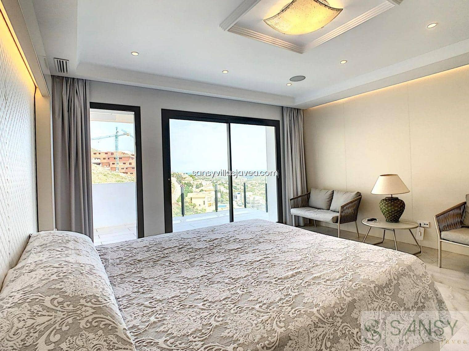 4 bedroom Villa for sale in Cumbre del Sol - € 1,185,000 (Ref: 9043880)