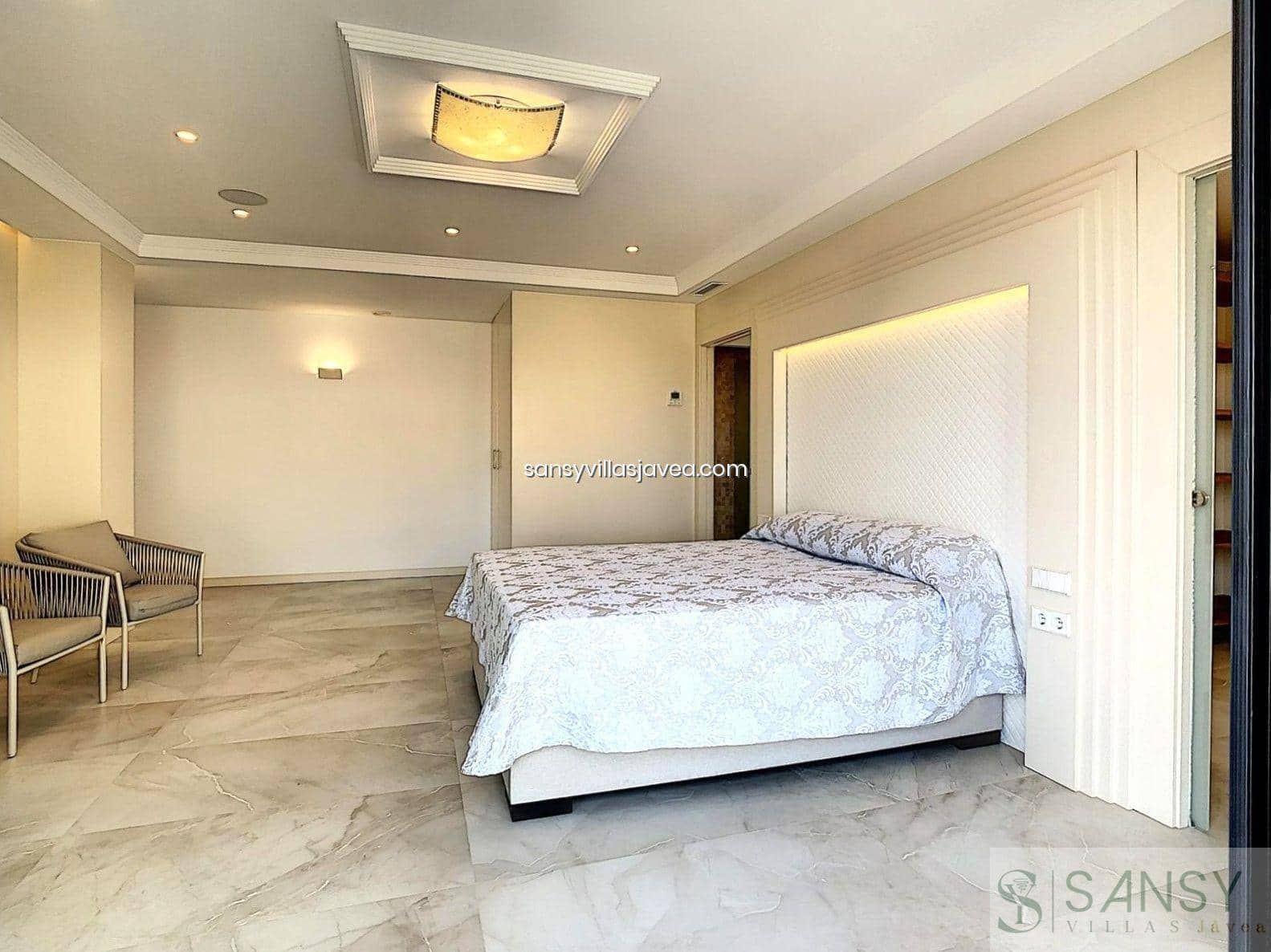 4 bedroom Villa for sale in Cumbre del Sol - € 1,185,000 (Ref: 9043880)