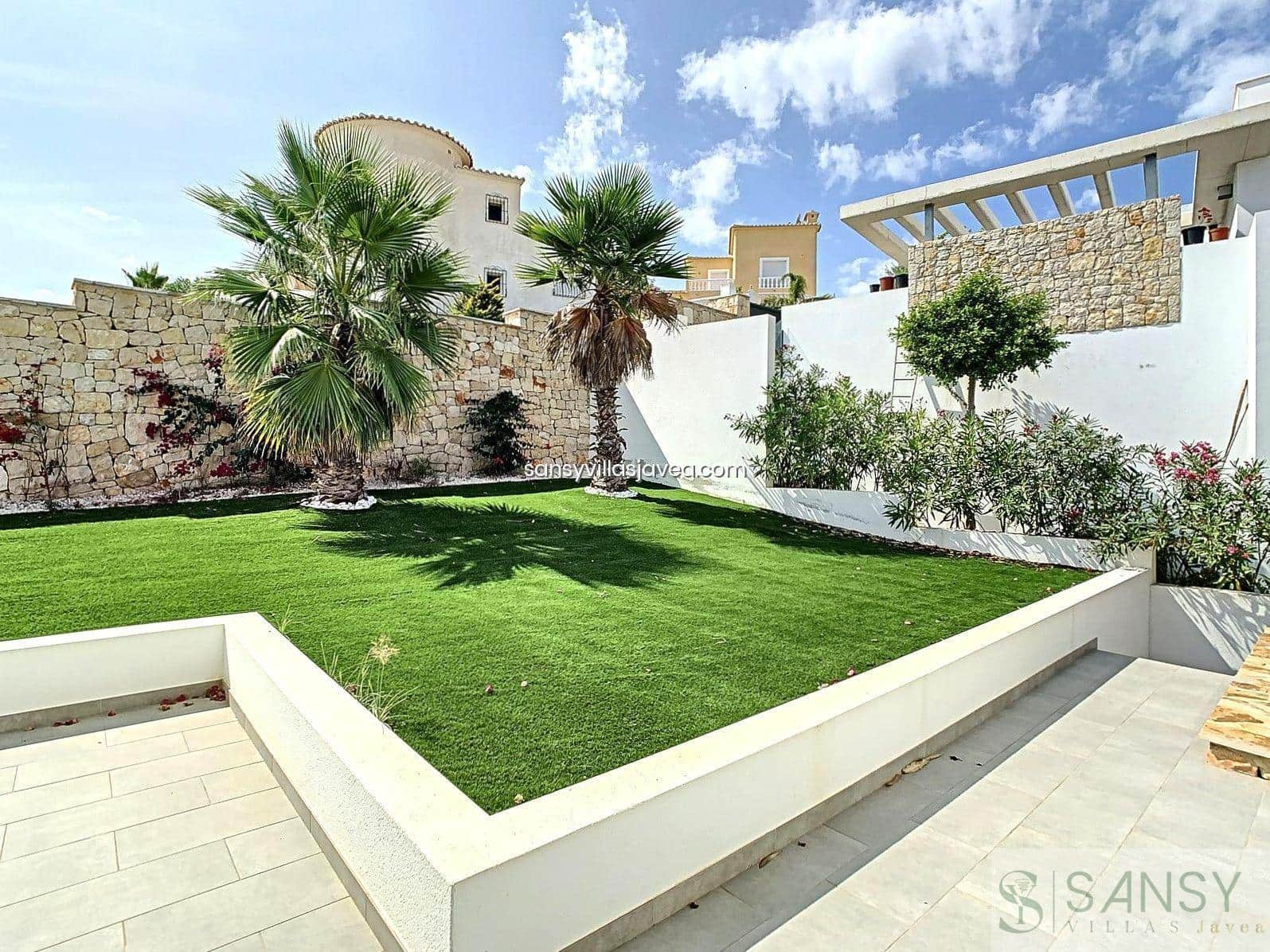 4 bedroom Villa for sale in Cumbre del Sol - € 1,185,000 (Ref: 9043880)