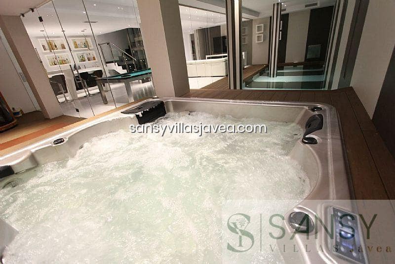 4 sovrum Villa till salu i Calpe / Calp med garage - 1 890 000 € (Ref: 9043893)