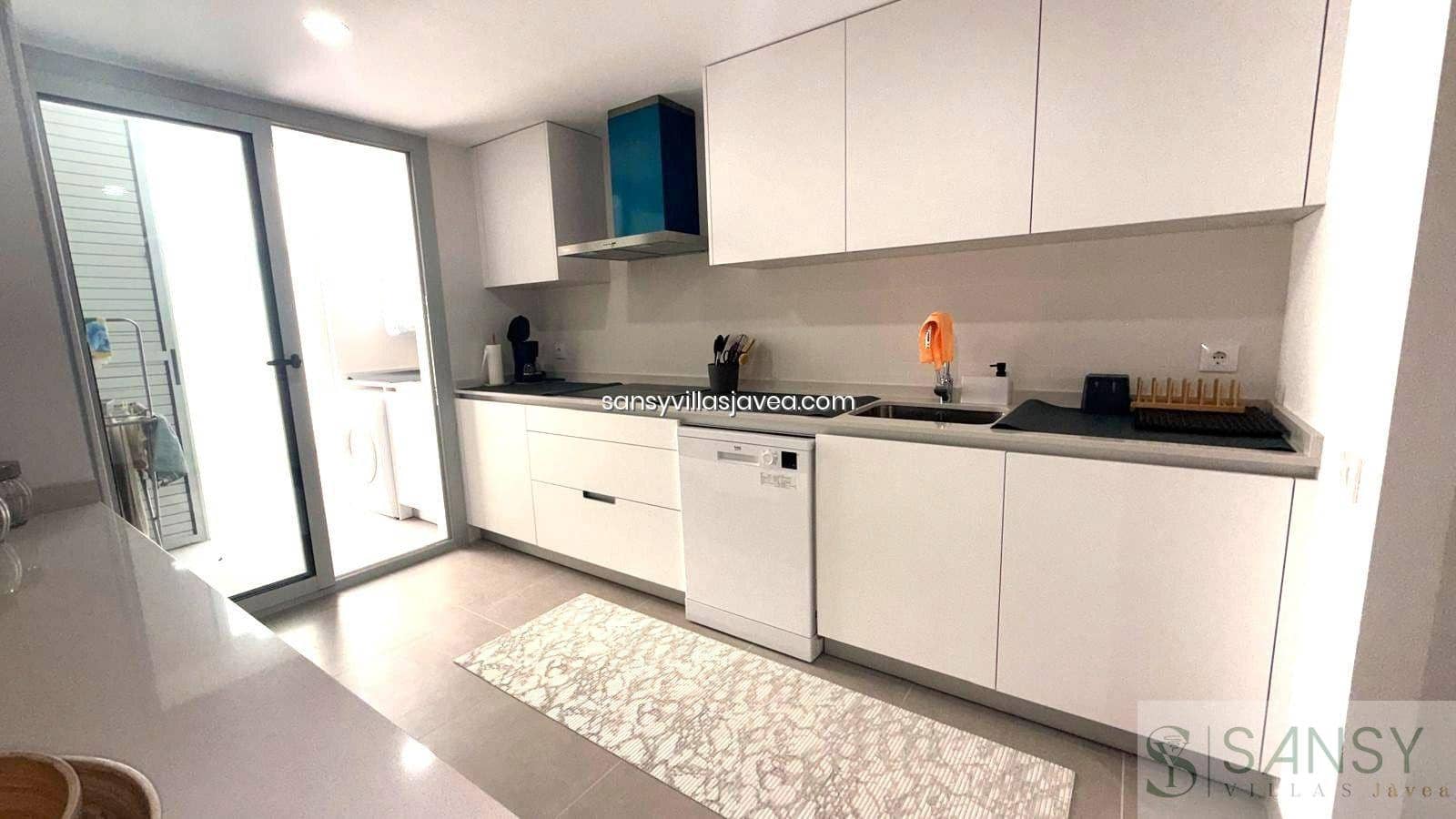 Apartamento de 3 habitaciones en Javea / Xàbia en alquiler con piscina garaje - 1.600 € (Ref: 9047188)