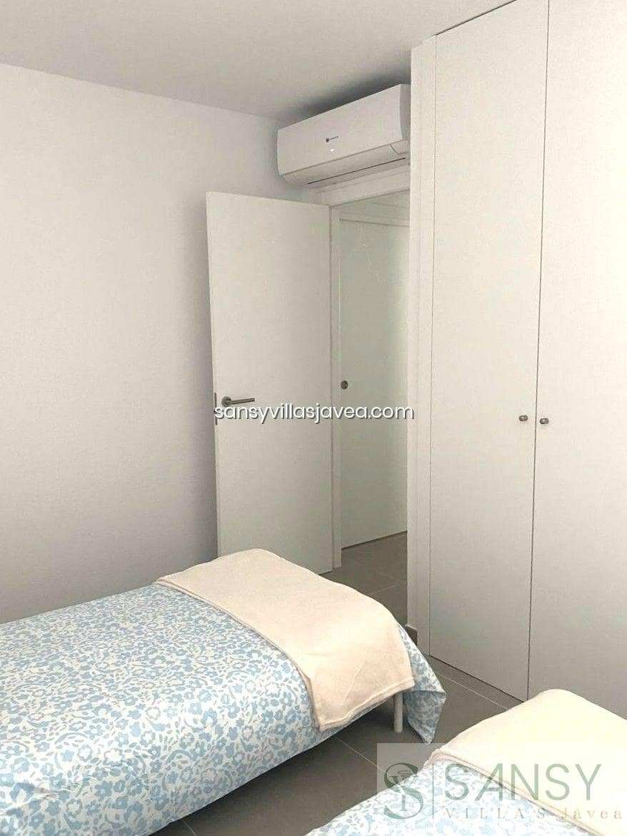 Apartamento de 3 habitaciones en Javea / Xàbia en alquiler con piscina garaje - 1.600 € (Ref: 9047188)