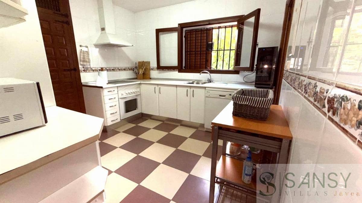 6 makuuhuone Huvila myytävänä paikassa Javea / Xabia mukana uima-altaan 
autotalli - 850 000 € (Ref: 9047190)