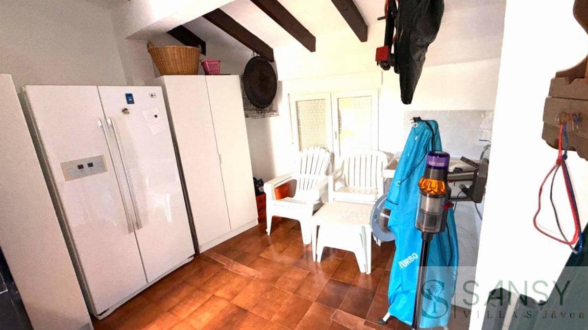 6 makuuhuone Huvila myytävänä paikassa Javea / Xabia mukana uima-altaan 
autotalli - 850 000 € (Ref: 9047190)