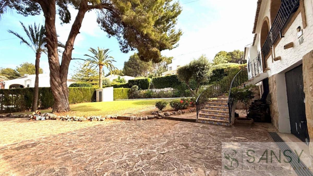 6 makuuhuone Huvila myytävänä paikassa Javea / Xabia mukana uima-altaan 
autotalli - 850 000 € (Ref: 9047190)