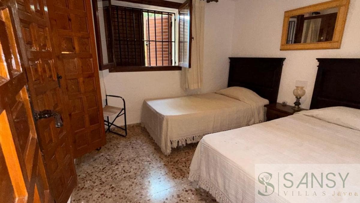 6 makuuhuone Huvila myytävänä paikassa Javea / Xabia mukana uima-altaan 
autotalli - 850 000 € (Ref: 9047190)