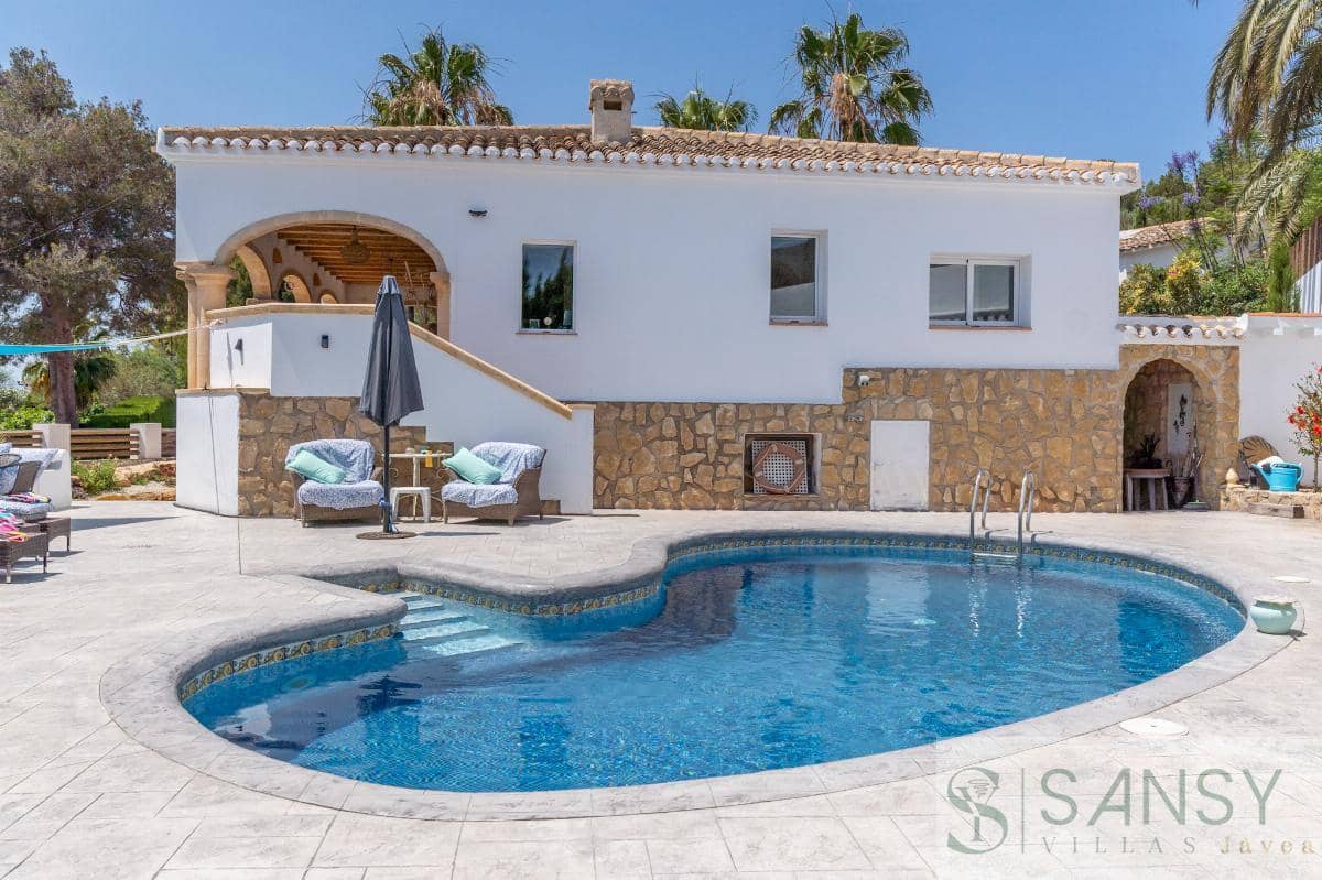 5 soveværelse Villa til salg i Javea / Xabia med swimmingpool - € 895.000 (Ref: 9068381)