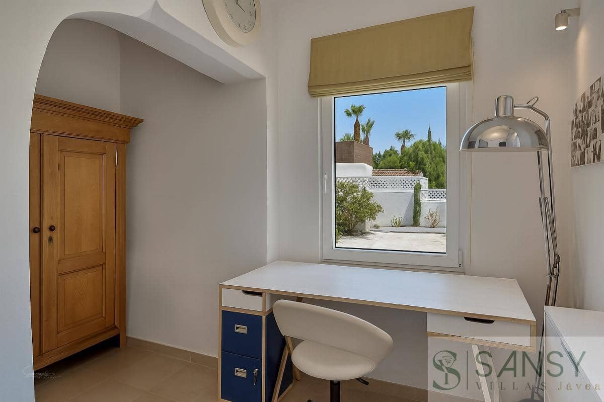 5 soveværelse Villa til salg i Javea / Xabia med swimmingpool - € 895.000 (Ref: 9068381)