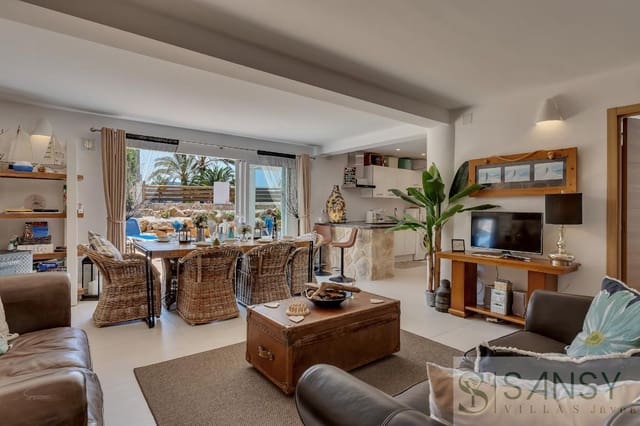 5 soveværelse Villa til salg i Partides comunes - Adsubia, Javea / Xàbia med swimmingpool - € 895.000 (Ref: 9068381)