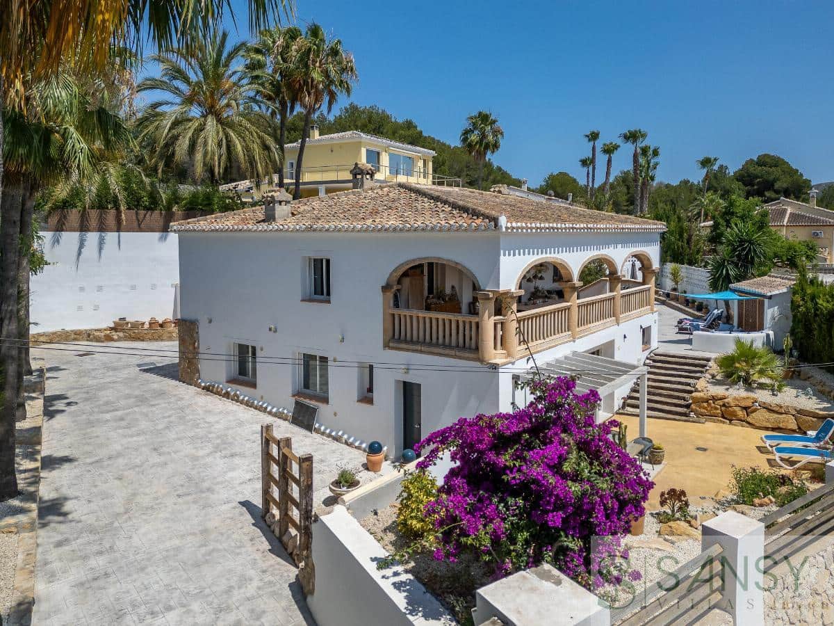 5 soveværelse Villa til salg i Javea / Xabia med swimmingpool - € 895.000 (Ref: 9068381)