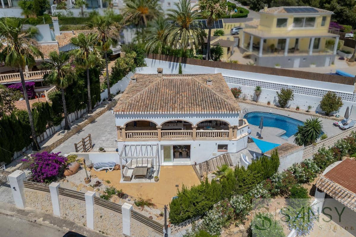 5 soveværelse Villa til salg i Javea / Xabia med swimmingpool - € 895.000 (Ref: 9068381)