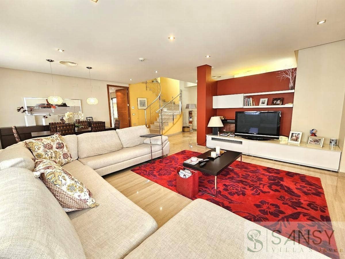 4 soveværelse Byhus til salg i Gandia med garage - € 340.000 (Ref: 9068382)