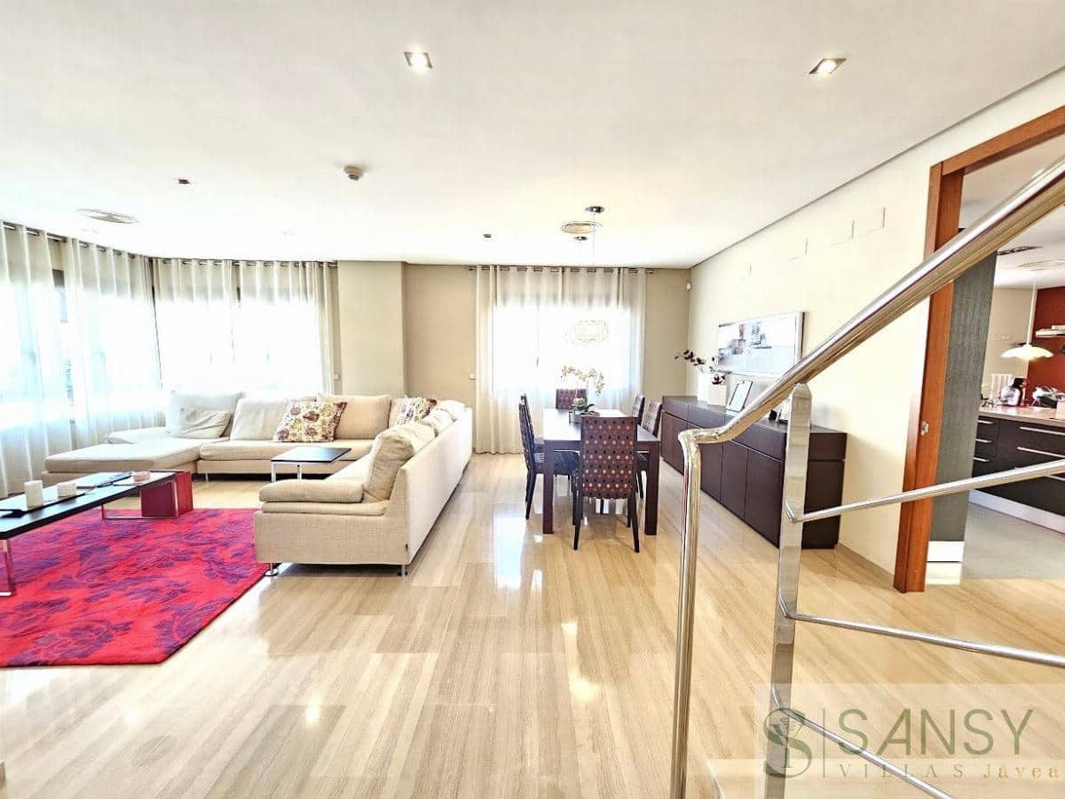 4 soveværelse Byhus til salg i Gandia med garage - € 340.000 (Ref: 9068382)