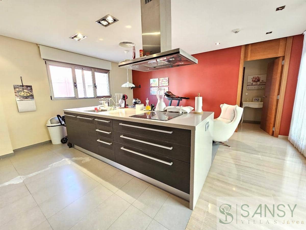 4 soveværelse Byhus til salg i Gandia med garage - € 340.000 (Ref: 9068382)