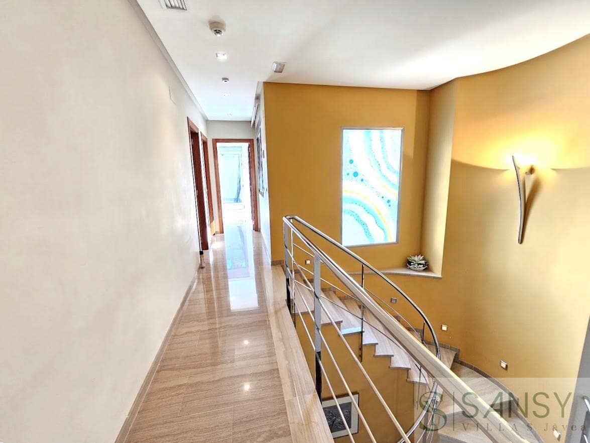 4 soveværelse Byhus til salg i Gandia med garage - € 340.000 (Ref: 9068382)