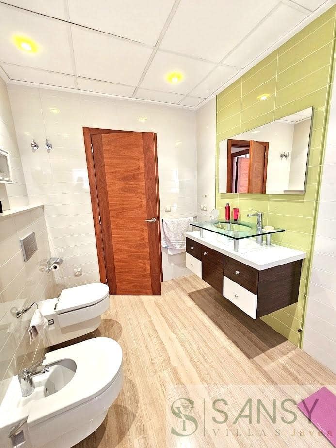 4 soveværelse Byhus til salg i Gandia med garage - € 340.000 (Ref: 9068382)