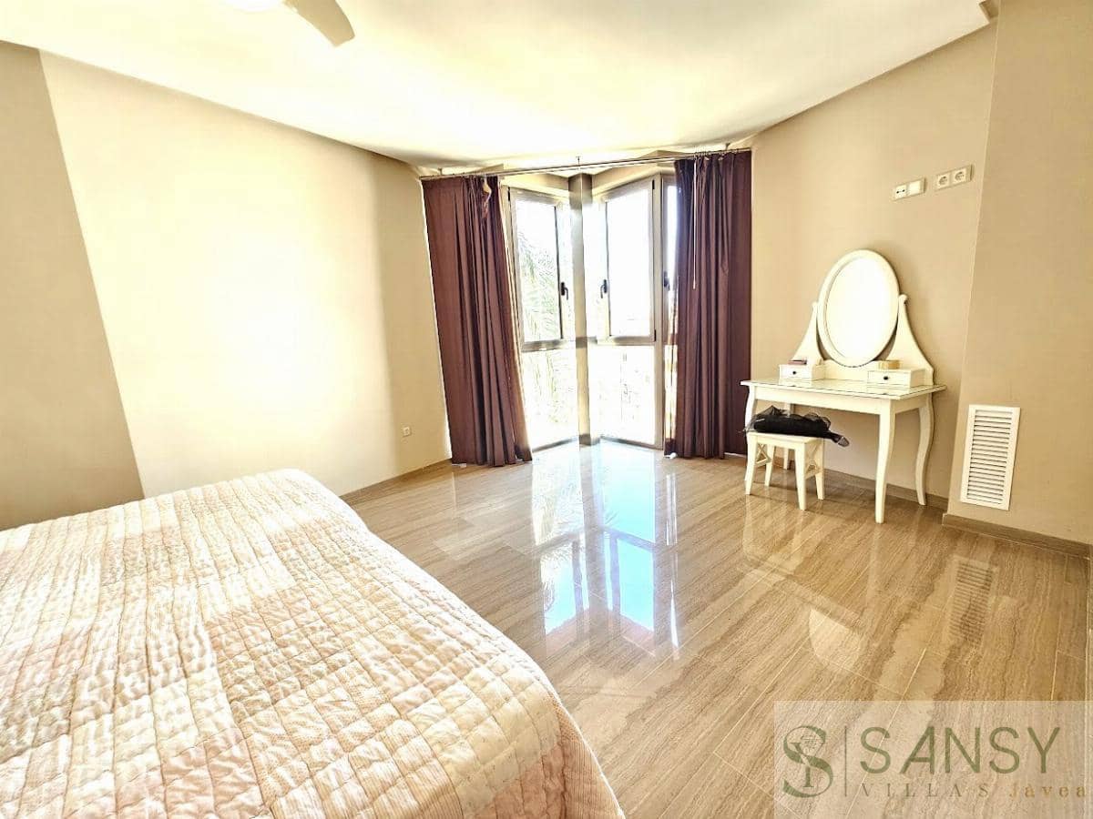 4 soveværelse Byhus til salg i Gandia med garage - € 340.000 (Ref: 9068382)