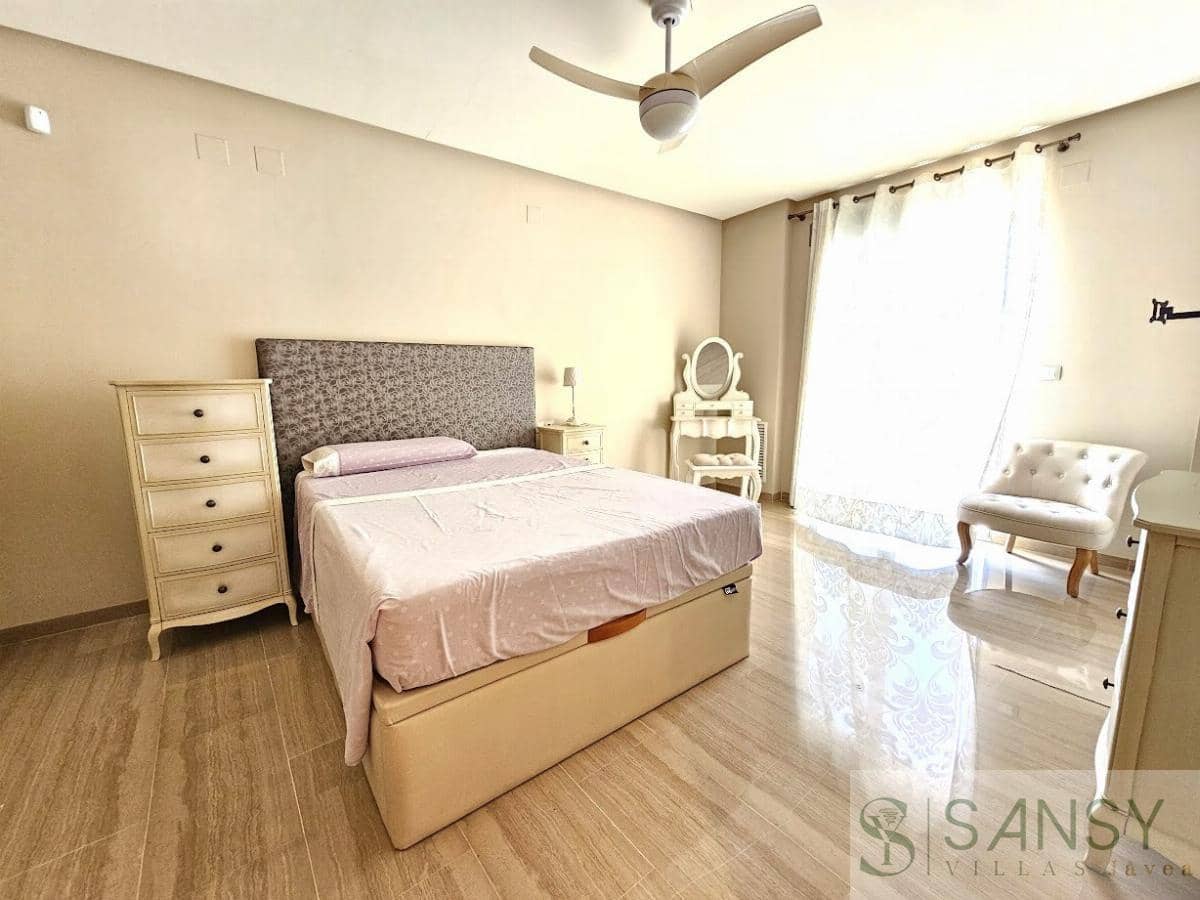 4 soveværelse Byhus til salg i Gandia med garage - € 340.000 (Ref: 9068382)