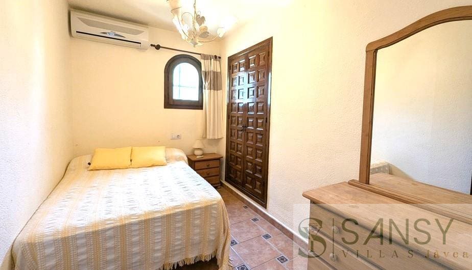 3 Zimmer Villa zu verkaufen in Cumbre del Sol mit Pool - 525.000 € (Ref: 9094842)