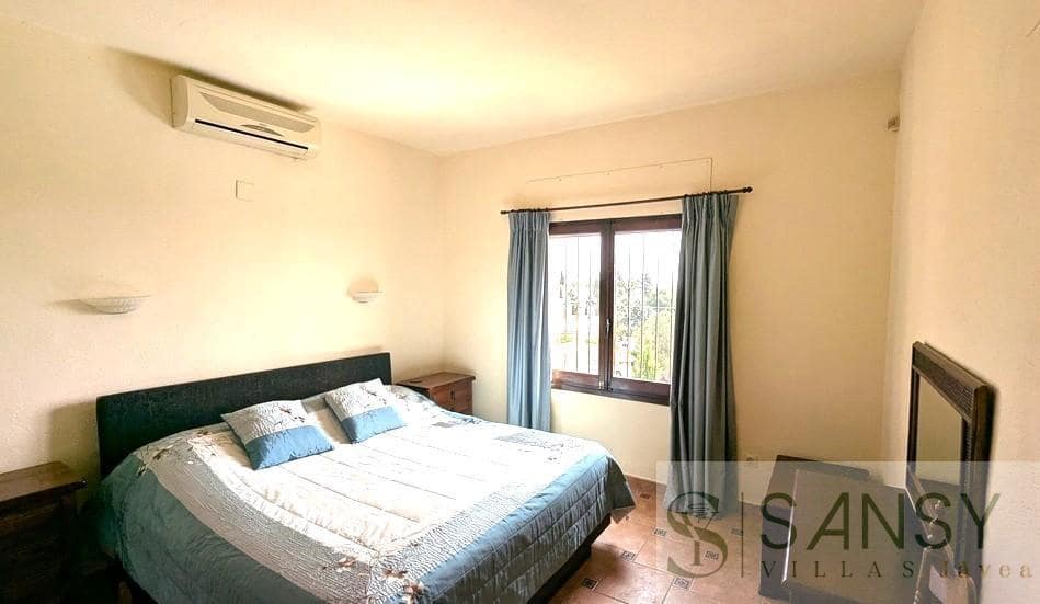 3 Zimmer Villa zu verkaufen in Cumbre del Sol mit Pool - 525.000 € (Ref: 9094842)