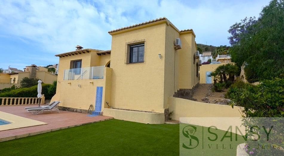 3 Zimmer Villa zu verkaufen in Cumbre del Sol mit Pool - 525.000 € (Ref: 9094842)