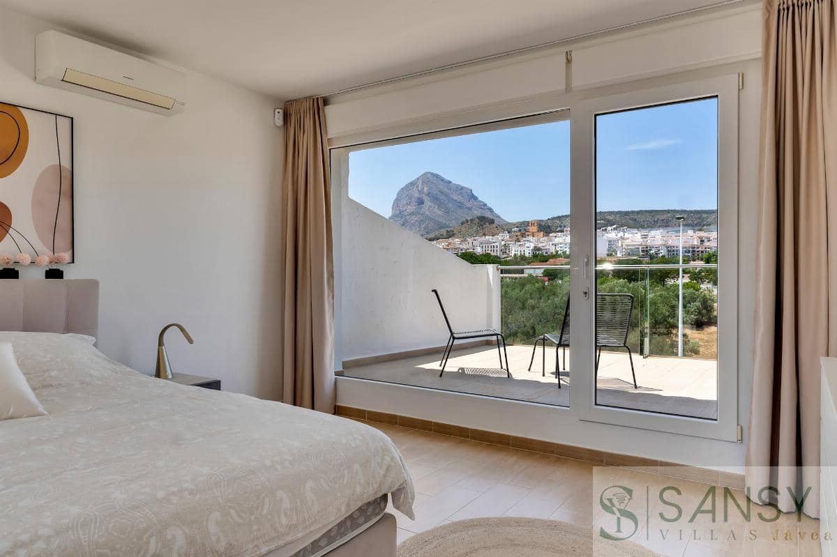 4 soveværelse Bungalow til salg i Javea / Xabia med swimmingpool garage - € 649.000 (Ref: 9094843)
