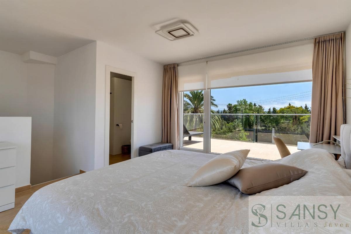 4 soveværelse Bungalow til salg i Javea / Xabia med swimmingpool garage - € 649.000 (Ref: 9094843)