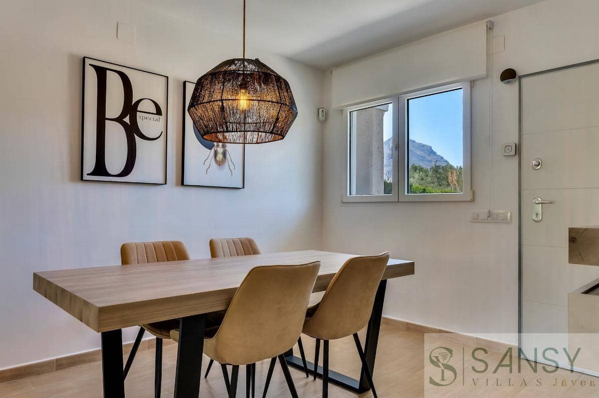 4 soveværelse Bungalow til salg i Javea / Xabia med swimmingpool garage - € 649.000 (Ref: 9094843)