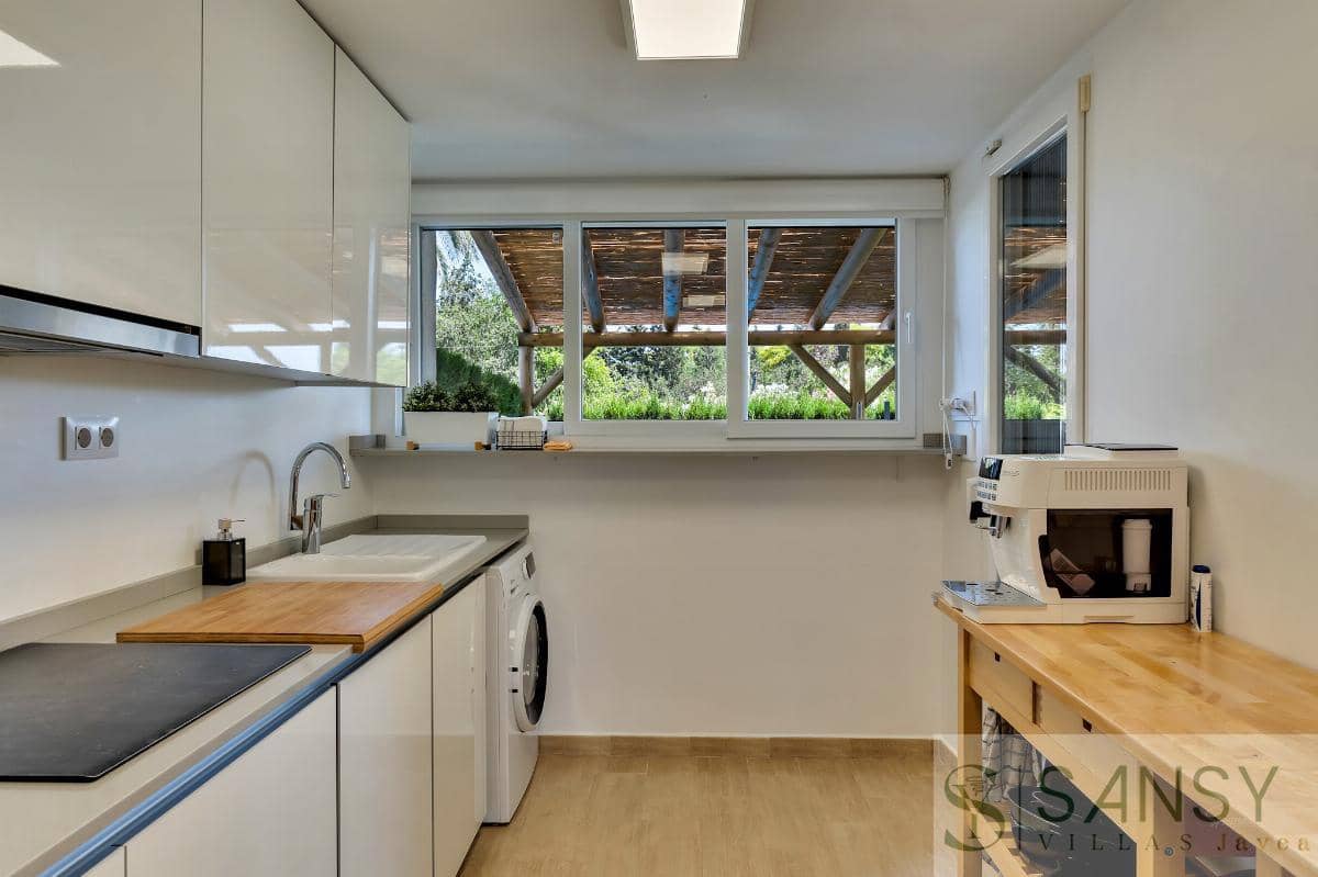 4 soveværelse Bungalow til salg i Javea / Xabia med swimmingpool garage - € 649.000 (Ref: 9094843)