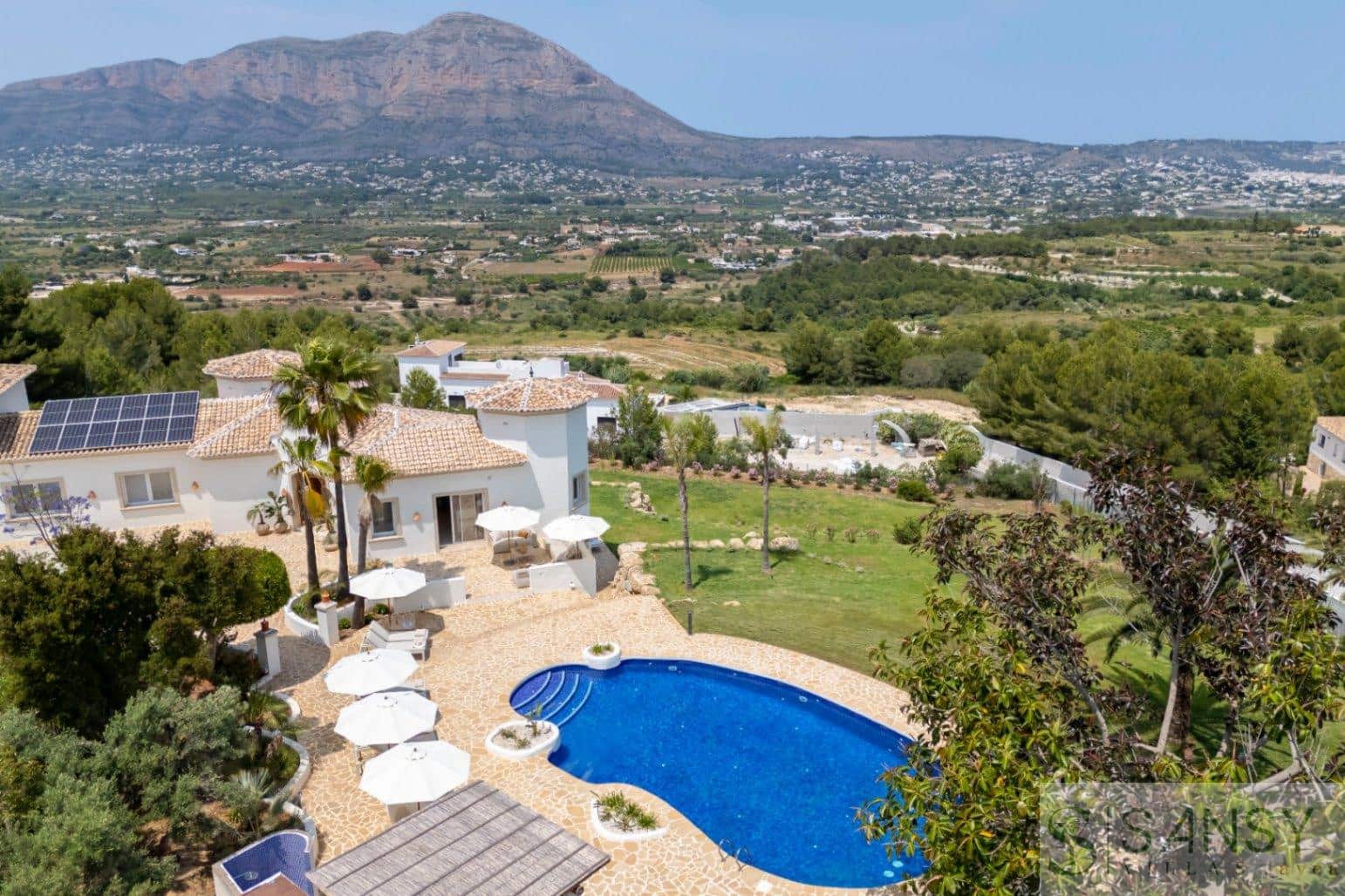 9 soveværelse Villa til salg i Javea / Xabia med swimmingpool garage - € 3.950.000 (Ref: 9111694)