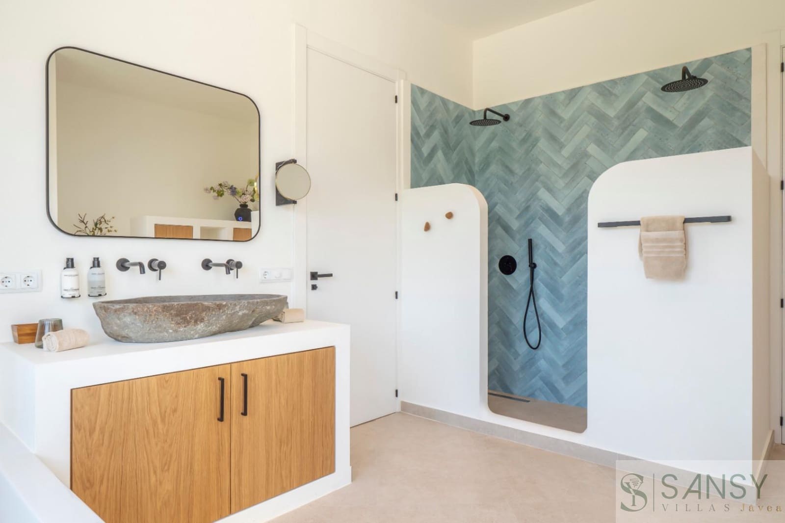 9 soveværelse Villa til salg i Javea / Xabia med swimmingpool garage - € 3.950.000 (Ref: 9111694)