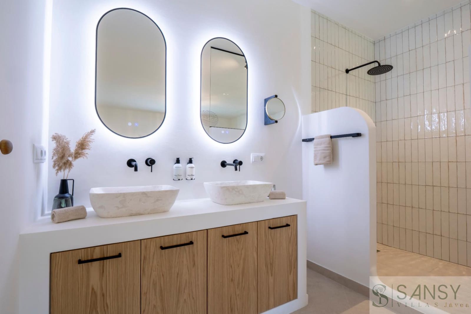 9 soveværelse Villa til salg i Javea / Xabia med swimmingpool garage - € 3.950.000 (Ref: 9111694)