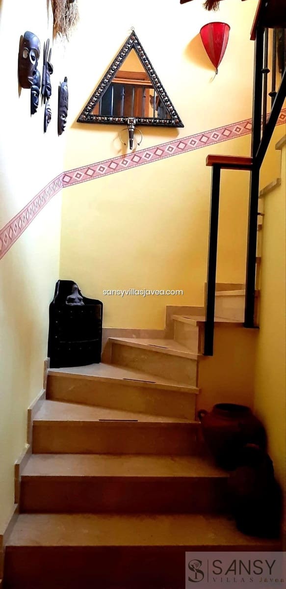 3 soverom Hus til leie i Denia med svømmebasseng garasje - € 1 100 (Ref: 9111695)