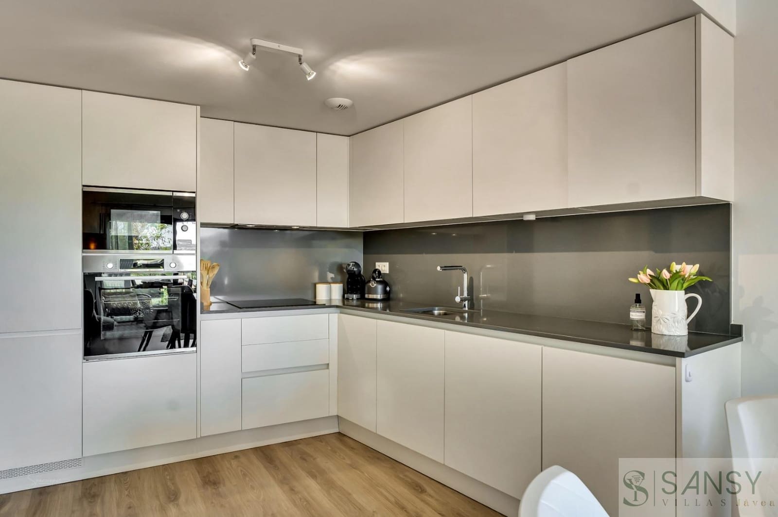 Apartamento de 3 habitaciones en Javea / Xàbia en venta con piscina garaje - 469.000 € (Ref: 9118443)