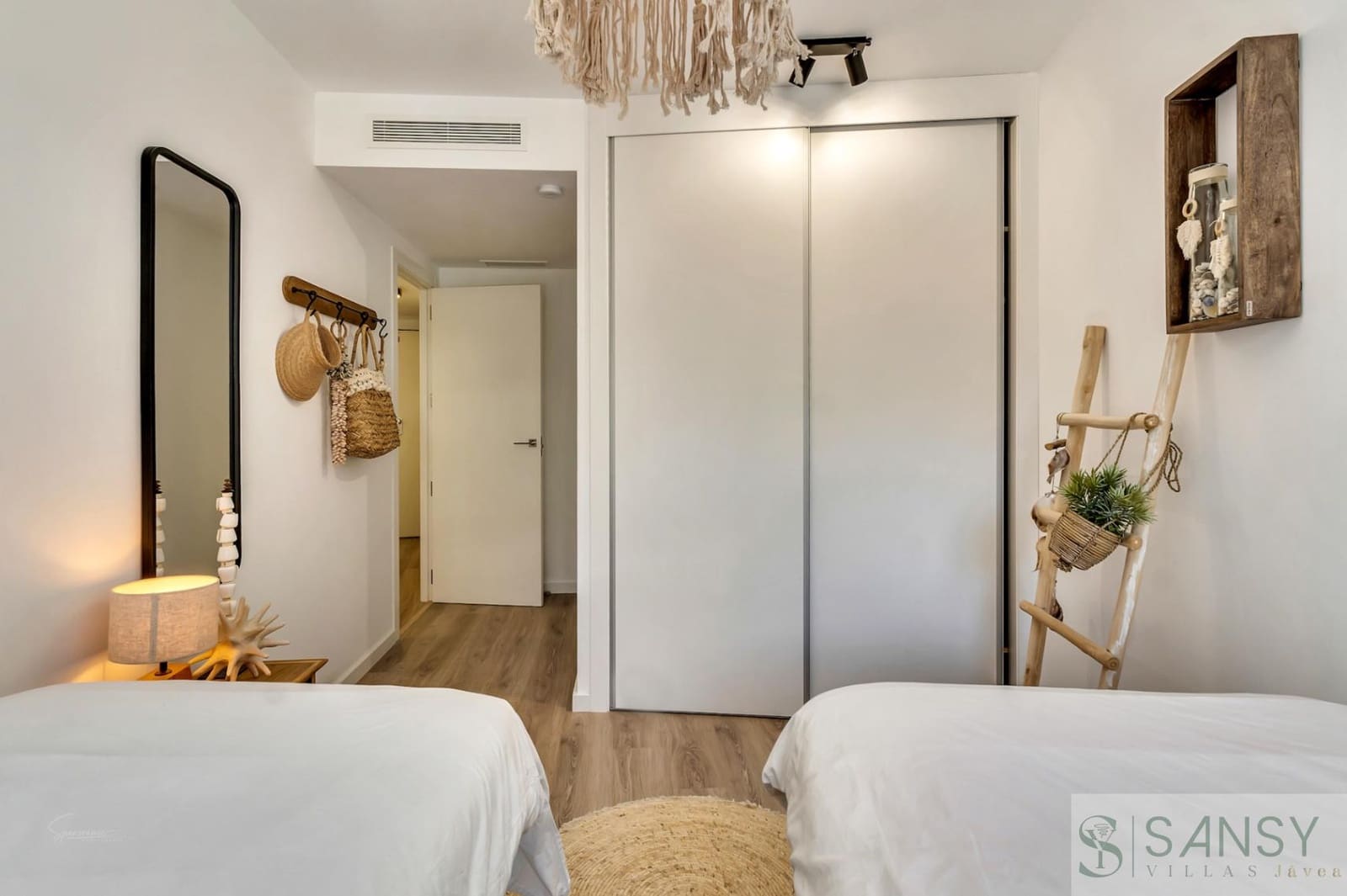 Apartamento de 3 habitaciones en Javea / Xàbia en venta con piscina garaje - 469.000 € (Ref: 9118443)