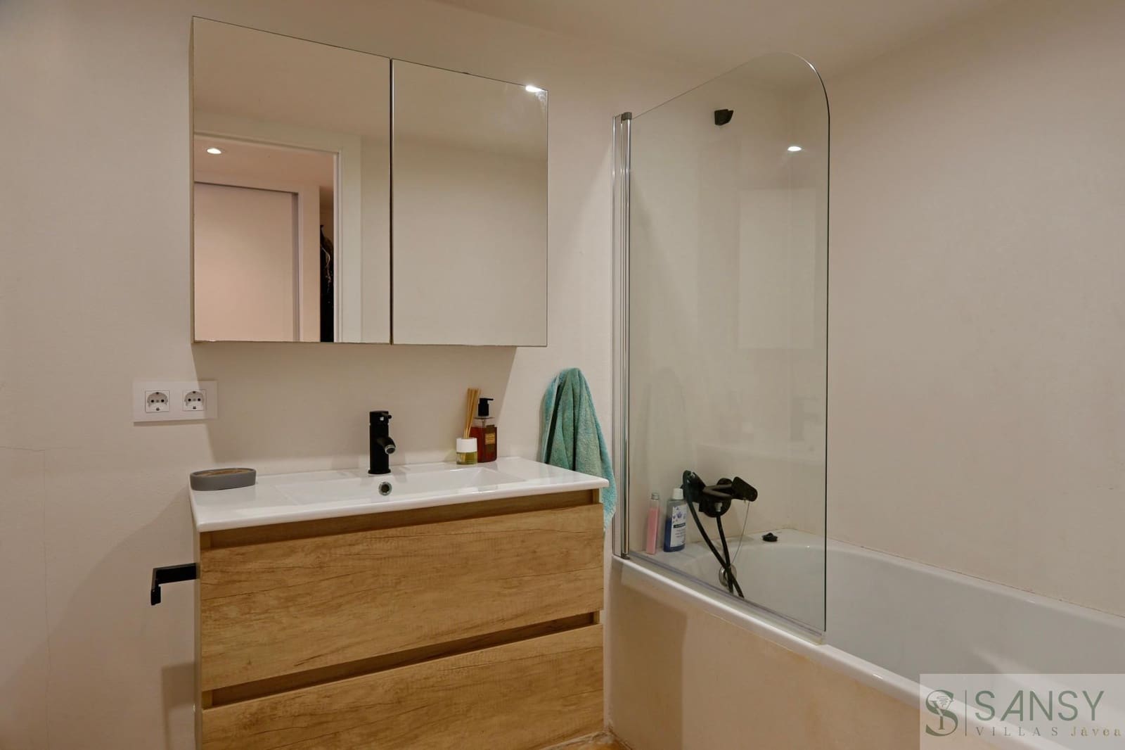 4 quarto Moradia para venda em Javea / Xabia com piscina garagem - 675 000 € (Ref: 9118444)