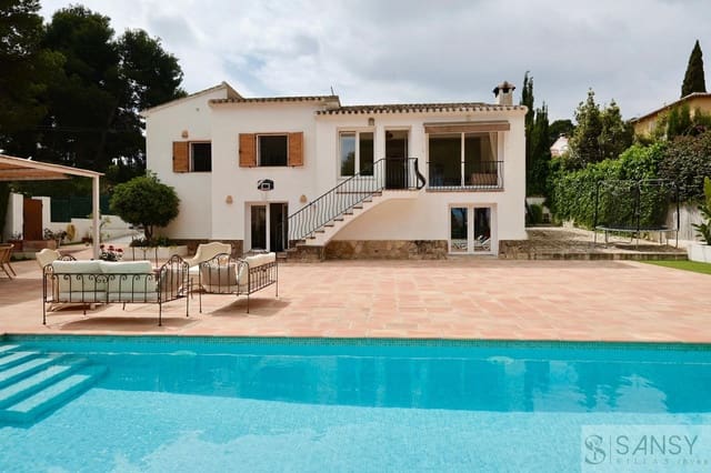 4 quarto Moradia para venda em Centro ciudad, Javea / Xàbia com piscina garagem - 675 000 € (Ref: 9118444)